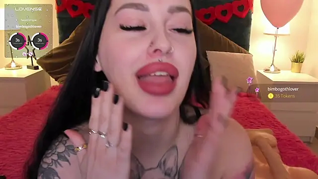 missAngellina online show from 4, 3, 2025