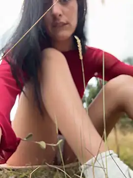 Snapshot of afrodita__25 chatting on 4, 3, 2025 afrodita 25 online show from 4, 3, 2025