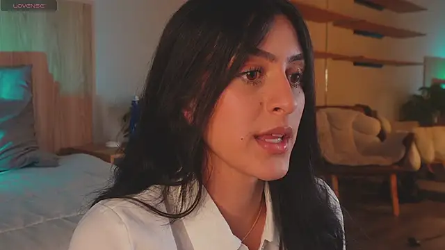 Snapshot of afrodita__25 chatting on 5, 3, 2025 afrodita 25 online show from 5, 3, 2025