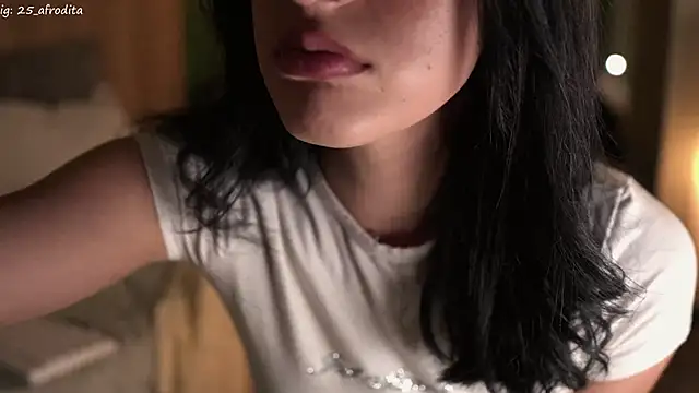 Snapshot of afrodita__25 chatting on 27, 11, 2025 afrodita 25 online show from 27, 11, 2025