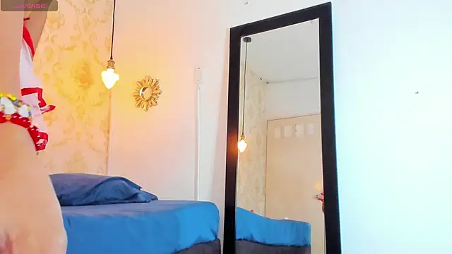 Snapshot of BRITANY_WELLS_ chatting on 31, 10, 2025 BRITANY WELLS online show from 31, 10, 2025