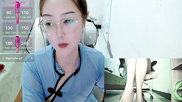 Snapshot of -orange_ chatting on 7, 12, 2024 -orange online show from 7, 12, 2024