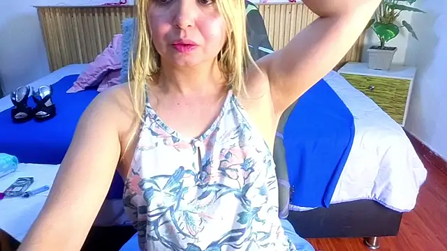 Snapshot of rose_meyer chatting on 26, 4, 2026 rose meyer online show from 26, 4, 2026