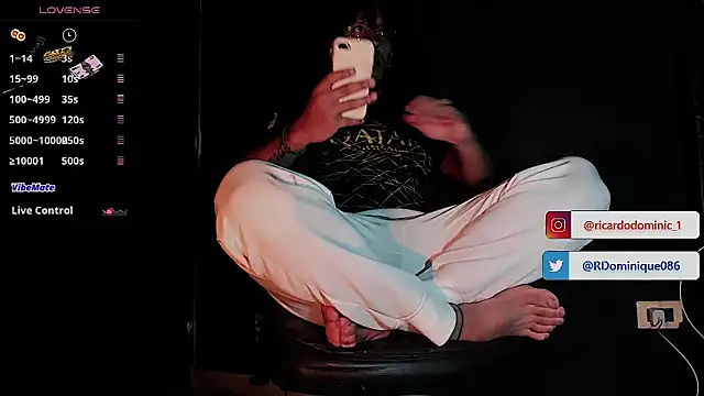 Snapshot of FuckHardlove chatting on 17, 1, 2026 FuckHardlove online show from 17, 1, 2026