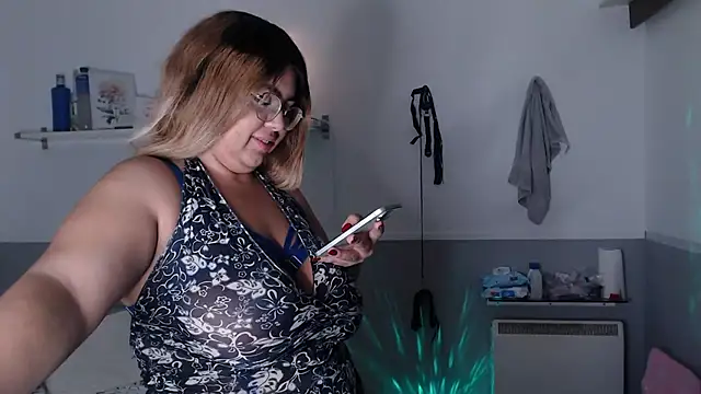 Latina BigBoobs online show from 13, 12, 2025