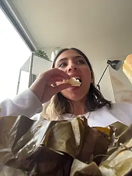 Ameellie online show from 5, 4, 2026