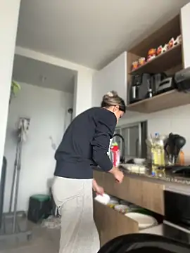 Ameellie online show from 15, 4, 2026