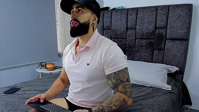 Zack Froone online show from 17, 2, 2025