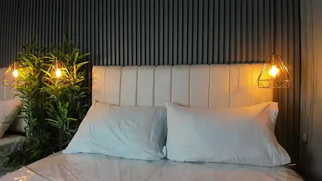 SaraRiley online show from 14, 11, 2025