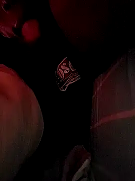 Snapshot of skiihot chatting on 12, 3, 2025 skiihot online show from 12, 3, 2025