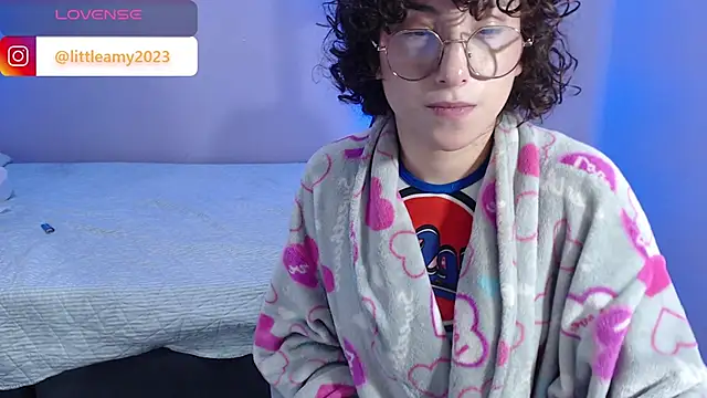 Snapshot of little__amy_ chatting on 27, 1, 2025 little amy online show from 27, 1, 2025