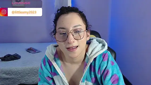 Snapshot of little__amy_ chatting on 31, 1, 2025 little amy online show from 31, 1, 2025