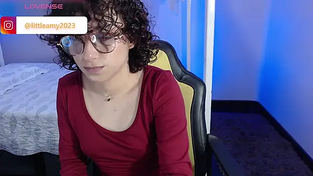 Snapshot of little__amy_ chatting on 10, 2, 2025 little amy online show from 10, 2, 2025
