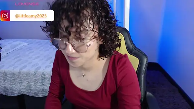 Snapshot of little__amy_ chatting on 11, 2, 2025 little amy online show from 11, 2, 2025
