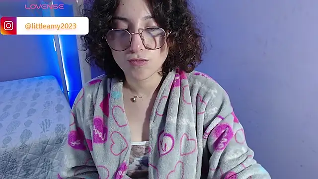 Snapshot of little__amy_ chatting on 19, 2, 2025 little amy online show from 19, 2, 2025