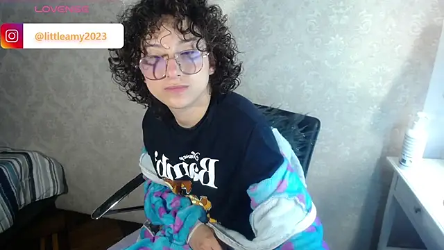 Snapshot of little__amy_ chatting on 10, 3, 2025 little amy online show from 10, 3, 2025