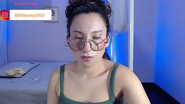 Snapshot of little__amy_ chatting on 19, 3, 2025 little amy online show from 19, 3, 2025