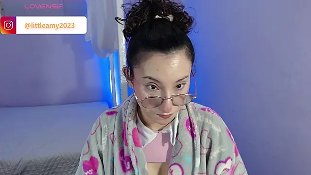 Snapshot of little__amy_ chatting on 19, 3, 2025 little amy online show from 19, 3, 2025