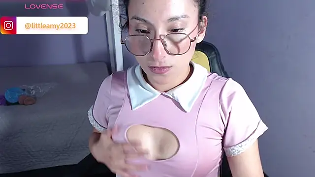 Snapshot of little__amy_ chatting on 20, 3, 2025 little amy online show from 20, 3, 2025