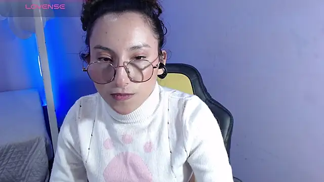 Snapshot of little__amy_ chatting on 21, 3, 2025 little amy online show from 21, 3, 2025