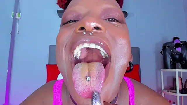 Coco Kiss online show from 27, 11, 2025