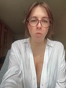 Snapshot of MommmyYummy chatting on 23, 4, 2026 MommmyYummy online show from 23, 4, 2026