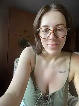 Snapshot of MommmyYummy chatting on 29, 7, 2026 MommmyYummy online show from 29, 7, 2026