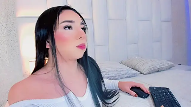 andrea alvarz online show from 14, 12, 2025