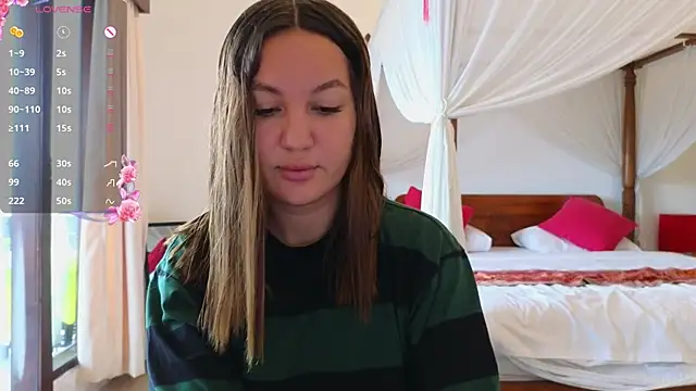 Snapshot of Nelly_Fischer chatting on 14, 12, 2025 Nelly Fischer online show from 14, 12, 2025