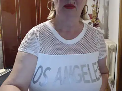 Secretfox online show from 2, 10, 2025