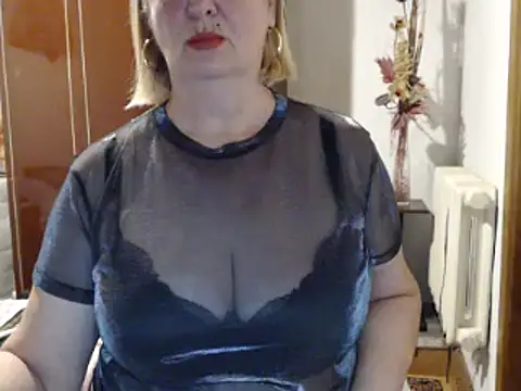 Secretfox online show from 3, 10, 2025