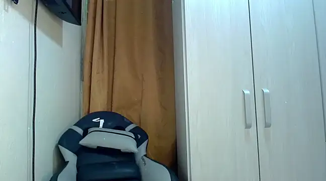 Snapshot of katery_wok11 chatting on 27, 2, 2025 katery wok11 online show from 27, 2, 2025