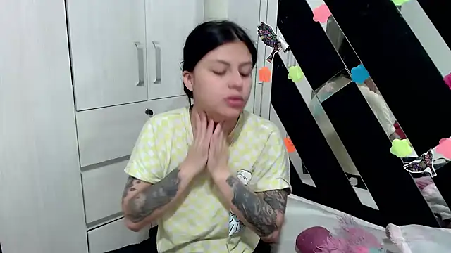 Snapshot of katery_wok11 chatting on 10, 11, 2025 katery wok11 online show from 10, 11, 2025