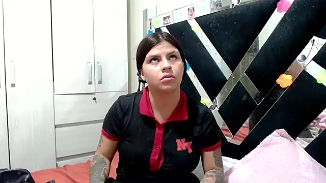 Snapshot of katery_wok11 chatting on 6, 6, 2026 katery wok11 online show from 6, 6, 2026