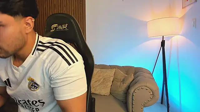 liam collins21 online show from 4, 3, 2026