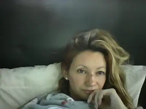 Snapshot of Paulita_x3 chatting on 12, 11, 2025 Paulita x3 online show from 12, 11, 2025