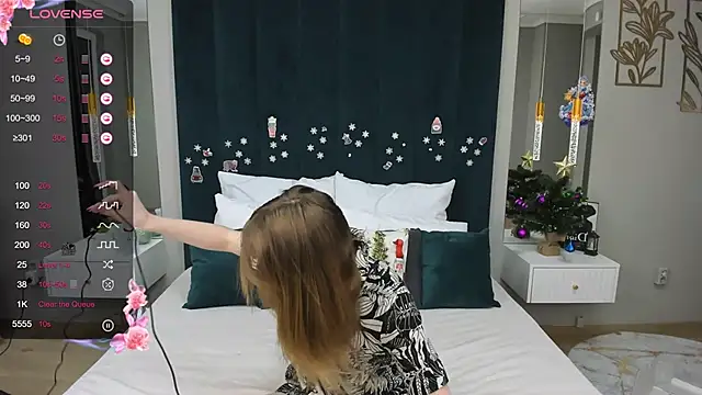 Snapshot of Cowell_Adelina chatting on 18, 1, 2025 Cowell Adelina online show from 18, 1, 2025