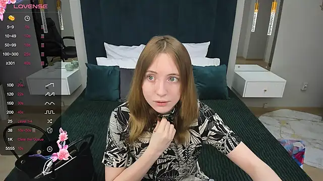 Snapshot of Cowell_Adelina chatting on 27, 1, 2025 Cowell Adelina online show from 27, 1, 2025