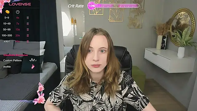 Snapshot of Cowell_Adelina chatting on 4, 2, 2025 Cowell Adelina online show from 4, 2, 2025