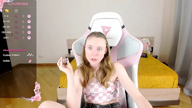 Snapshot of Cowell_Adelina chatting on 23, 9, 2025 Cowell Adelina online show from 23, 9, 2025