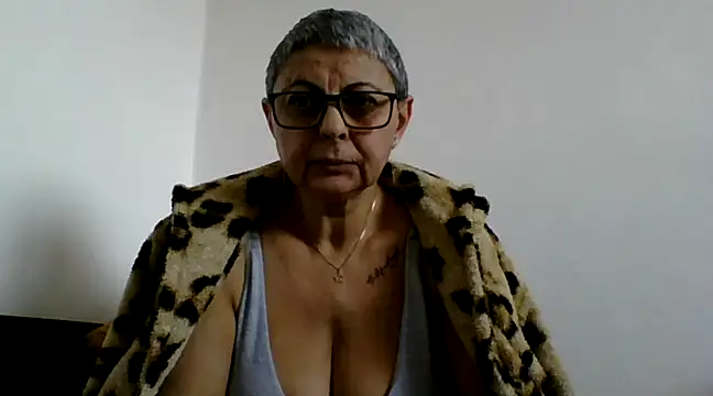 roseblak42 online show from 14, 2, 2025