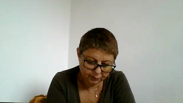 roseblak42 online show from 6, 10, 2025