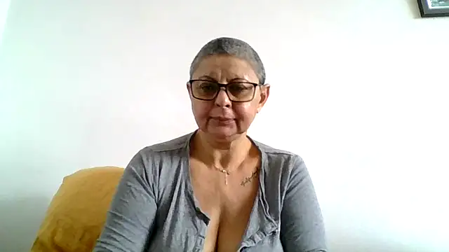 roseblak42 online show from 20, 11, 2025