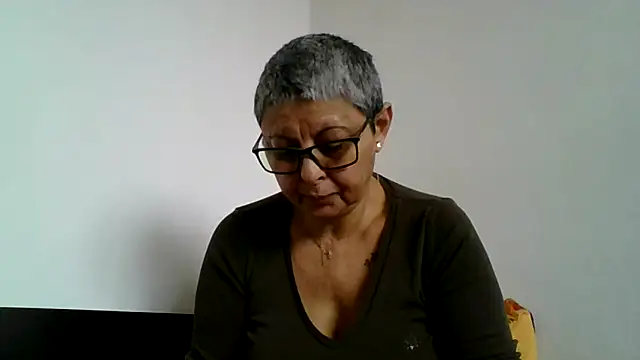 roseblak42 online show from 16, 12, 2025