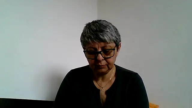 roseblak42 online show from 4, 4, 2026