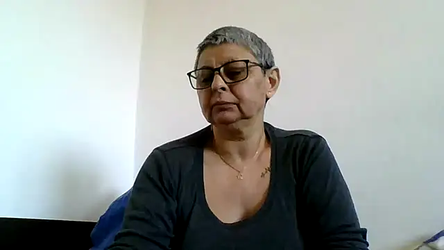 Snapshot of roseblak42 chatting on 2, 5, 2026 roseblak42 online show from 2, 5, 2026
