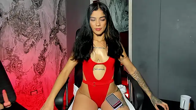 Snapshot of Trinna_harperr chatting on 6, 3, 2025 Trinna harperr online show from 6, 3, 2025