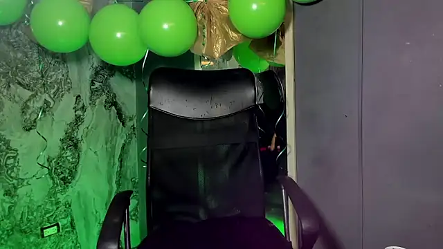 Snapshot of Trinna_harperr chatting on 18, 3, 2025 Trinna harperr online show from 18, 3, 2025