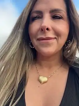  Abril-Office1 online show from 4, 2, 2026