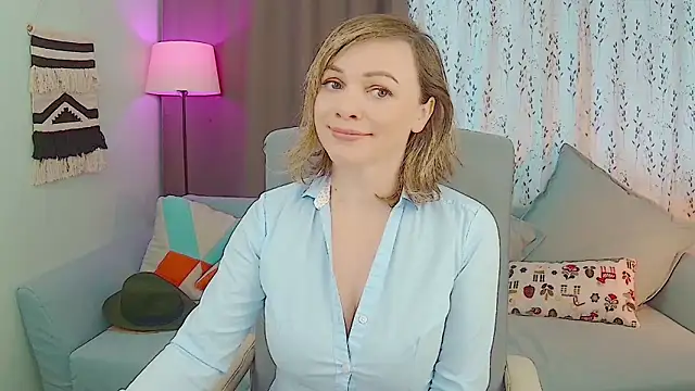 Snapshot of NandiSmile chatting on 21, 10, 2025 NandiSmile online show from 21, 10, 2025